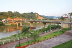 Lào Cai xác định khai thác hiệu quả “trục động lực sông Hồng” làm trung tâm tổ chức không gian, từ đó hình thành các vùng động lực, hành lang kinh tế và cực tăng trưởng. Ảnh: Tiến Giang