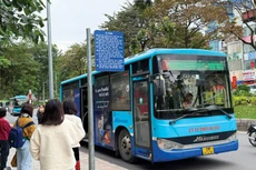 Hà Nội sắp mở thầu 12 gói thầu vận tải xe buýt có tổng giá 2.399 tỷ đồng. Ảnh: Tiến Giang