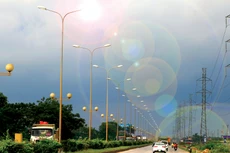 Nhiều địa phương đang lựa chọn nhà thầu cho các gói thầu chiếu sáng công cộng. Ảnh: Lê Nhã Chi 