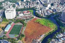 TP.HCM ưu tiên nguồn lực bố trí tái định cư, bồi thường, giải phóng mặt bằng nhằm đẩy nhanh tiến độ các dự án cải tạo, nạo vét, chỉnh trang đô thị. Ảnh: Giang Anh