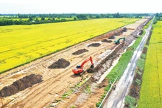 Đầu tư công tiếp tục được xác định là động lực chủ yếu cho tăng trưởng GDP, còn nhiều dư địa, tiềm năng để đẩy mạnh hơn nữa. Ảnh: Lê Tiên