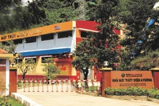 Gói thầu Xây dựng và mua sắm, lắp đặt toàn bộ thiết bị công trình thuộc Dự án Trụ sở điều hành sản xuất kinh doanh Công ty CP Thủy điện A Vương nhận được nhiều đề nghị làm rõ HSMT. Ảnh: P.L