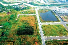 Việc xây dựng hệ thống thông tin đầu vào về giá đất và cơ sở dữ liệu về đất đai đầy đủ, khách quan, chính xác, cập nhật hiện là thách thức lớn. Ảnh: Lê Chiến Khôi