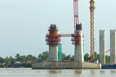 Gói thầu Thi công xây dựng cầu Ba Lai 6 (Vĩnh Long) yêu cầu nhà thầu có kinh nghiệm thực hiện 2 công trình có loại kết cấu cầu đường bộ (nhịp kết cấu đúc hẫng ≥ 90m), cấp II trở lên. Ảnh minh họa: Lê Thắng