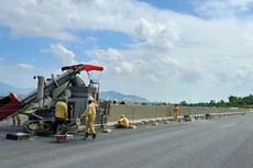 Sau khi triển khai hoàn thành 3.000 km đường bộ cao tốc vào cuối năm 2025, các doanh nghiệp ngành xây dựng đã trưởng thành, sẵn sàng cho những dự án, gói thầu lớn hơn trong thời gian tới. Ảnh: Sơn Hải