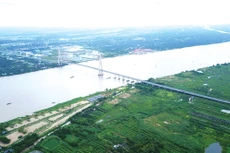 Cầu Cần Thơ 2 đi song song và cách cầu Cần Thơ hiện hữu 4,5 km về phía hạ lưu sông Hậu. Ảnh: Lê Tiên