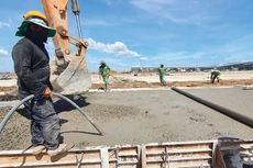 Nhu cầu nhân sự ngành xây dựng đang dẫn đầu thị trường lao động với dự báo tăng 55% so với năm 2025. Ảnh: Song Lê