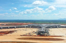 Lãnh đạo Chính phủ yêu cầu đẩy nhanh tiến độ triển khai Dự án sân bay Long Thành, bảo đảm khai thác đồng bộ trong tháng 6/2026. Ảnh: Lê Tiên