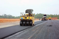 Những nhà thầu có khả năng cung cấp máy móc, thiết bị, vật liệu… trọn gói, đồng bộ và đáp ứng tiêu chuẩn quốc tế sẽ có lợi thế cạnh tranh. Ảnh: Tiên Giang