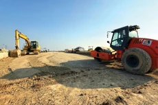 Đối với các nội dung thuộc đề xuất kỹ thuật của nhiều gói thầu xây lắp, việc làm rõ gần như không xảy ra với lý do làm thay đổi bản chất của HSDT. Ảnh: Tiến Tân