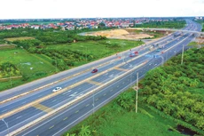 Việc sửa đổi, bổ sung quy định liên quan đến cơ chế chia sẻ phần tăng, giảm doanh thu theo hướng bảo đảm khả thi, thuận lợi hơn khi thực hiện giúp nhà đầu tư yên tâm rót vốn đầu tư vào dự án PPP. Ảnh: Lê Tiên