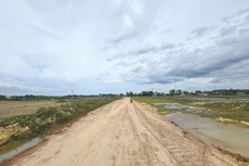 Dự án Đường vành đai phía Bắc Quảng Nam (cũ), nay là TP. Đà Nẵng, cần 500 m3 đất đắp nhưng chưa có nguồn cung. Ảnh: Hà Minh