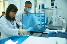 Tại Dự thảo Thông tư, Bộ Y tế đề xuất 20 thiết bị y tế và vật tư xét nghiệm thuộc 6 nhóm thiết bị y tế thuộc Danh mục mua sắm tập trung cấp quốc gia. Ảnh: Nhã Chi