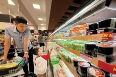 Nhiều doanh nghiệp phải tăng giá bán sản phẩm do giá nguyên vật liệu và vận chuyển tăng cao trong tháng 1/2026. Ảnh: Tấn Tiên