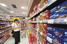 Xu hướng tiêu dùng năm 2026 được đánh giá có triển vọng tích cực nếu nền kinh tế tiếp tục phục hồi sản xuất, duy trì việc làm và thu nhập cho người dân. Ảnh: Nhã Chi