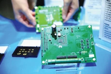 Dự án công nghiệp bán dẫn, công nghệ cao… tại khu công nghiệp, khu chế xuất, khu công nghệ cao, khu công nghệ thông tin tập trung, khu thương mại tự do… được áp dụng thủ tục đầu tư đặc biệt theo hướng chuyển từ tiền kiểm sang hậu kiểm. Ảnh: Gia Khoa