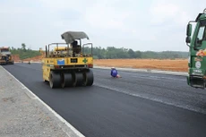 Gói thầu số 04 thuộc Dự án Nâng cấp, mở rộng đường Bắc Nam 1B và đường Bắc Nam 2 - Khu kinh tế Nghi Sơn (Thanh Hóa) có giá dự toán 373,291 tỷ đồng. Minh họa: Bùi Lân 