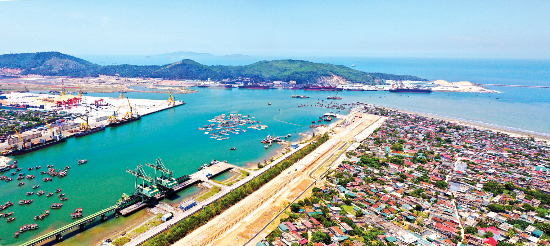 Thanh Hóa đang tập trung thu hút đầu tư vào lĩnh vực hạ tầng, trong đó có cảng biển