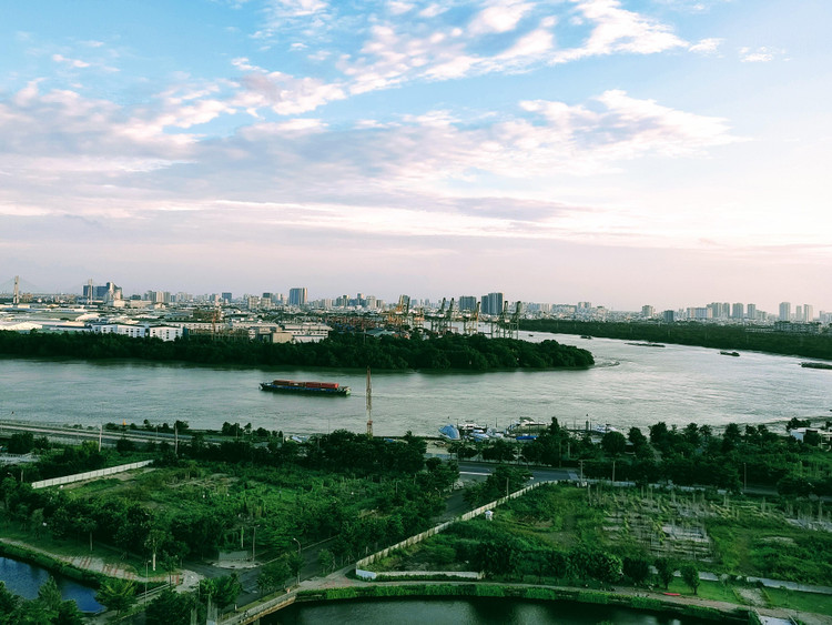 Theo HoREA, không nên phủ định tính hợp lý của quy định “bảng giá đất được xây dựng định kỳ 5 năm một lần” trước đây. Ảnh: Bảo Tín