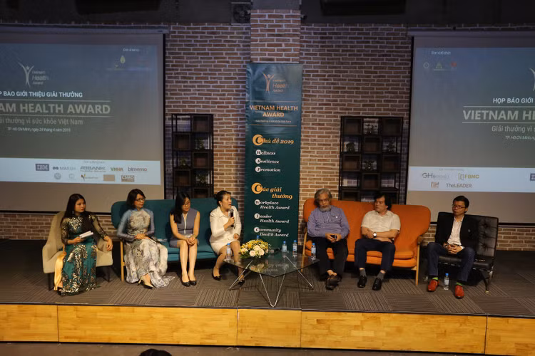 Ban Tổ chức cho biết, Vietnam Health Award được tổ chức theo tiêu chuẩn chung của WHO với mô hình tổ chức của Singapore Health Award