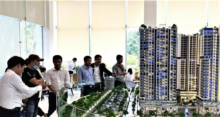 Cần thiết phải quy định “xác lập quyền sở hữu nhà chung cư không xác định thời hạn gắn liền với quyền sử dụng đất ổn định lâu dài hoặc quyền sở hữu nhà chung cư có thời hạn gắn liền với quyền sử dụng đất có thời hạn” 