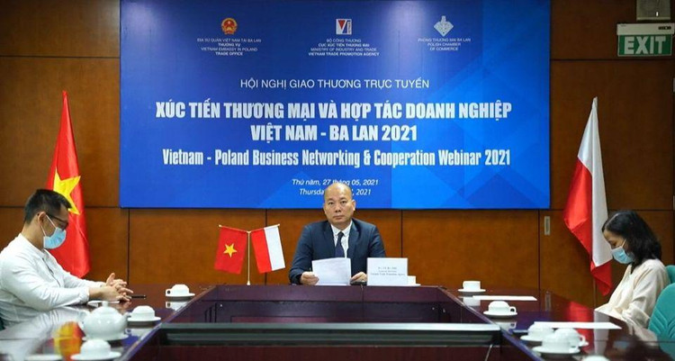 Ông Vũ Bá Phú, Cục trưởng Cục Xúc tiến thương mại, Bộ Công Thương đồng chủ trì Hội nghị giao thương trực tuyến xúc tiến thương mại và hợp tác doanh nghiệp Việt Nam – Ba Lan (ảnh: MK)