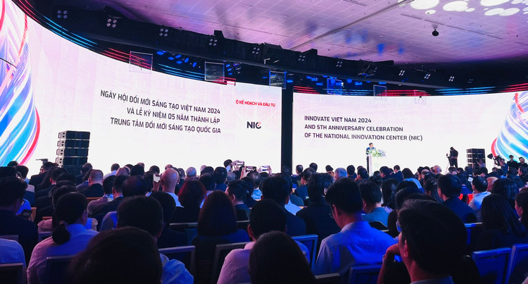 Bộ trưởng Bộ Kế hoạch và Đầu tư Nguyễn Chí Dũng phát biểu khai mạc Ngày hội Đổi mới sáng tạo Việt Nam 2024 (Innovate Viet Nam 2024 ) và Lễ kỷ niệm 05 năm thành lập Trung tâm Đổi mới sáng tạo Việt Nam 