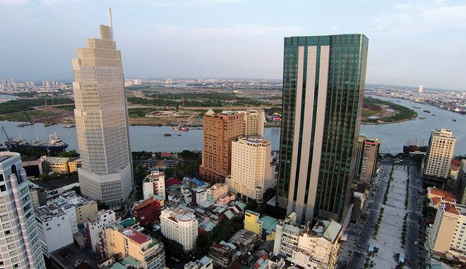 Một vài doanh nghiệp tại TP.HCM đã bắt đầu thay
đổi về mặt thiết kế cho văn phòng, đưa ra nhiều lựa chọn hơn trong loại không
gian mà nhân viên có thể chọn. Ảnh: Lê Toàn