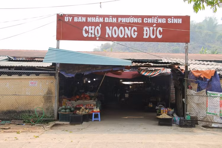 Hình ảnh khu chợ Noong Đúc (ảnh: Internet)