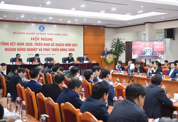 Thủ tướng Chính phủ Nguyễn Xuân Phúc phát biểu chỉ đạo tại Hội nghị trực tuyến tổng kết ngành nông nghiệp và phát triển nông thôn năm 2020 (ảnh: CP)