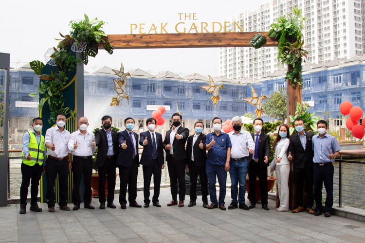 Tập đoàn Xây dựng Hòa Bình là nhà thầu chính thi công phần thô và hoàn thiện Dự án The Peak Garden