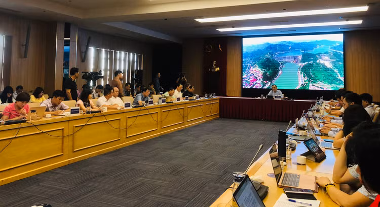 Thứ trưởng Bộ Công Thương Đặng Hoàng An chủ trì cuộc họp thông tin về tình hình cung ứng điện chiều 26/5, tại Hà Nội