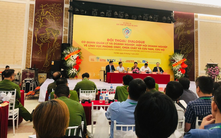 Hội nghị Đối thoại cơ quan quản lý và doanh nghiệp về lĩnh vực phòng cháy, chữa cháy và cứu nạn, cứu hộ tổ chức ngày 20/7/2023