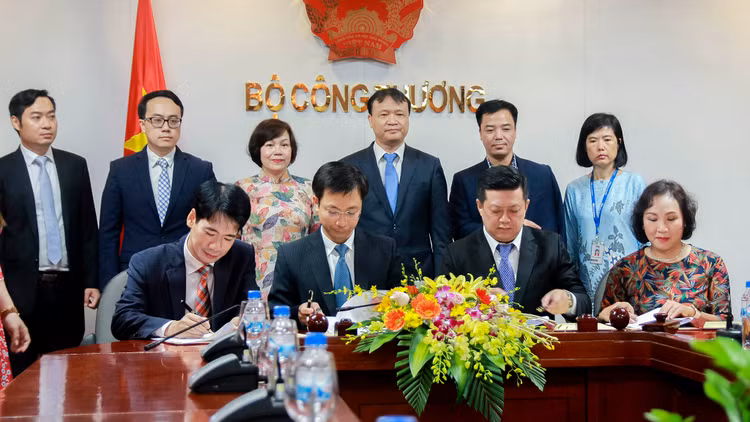 Lễ ký kết diễn ra sáng 8/8/2019 tại trụ sở Bộ Công Thương 