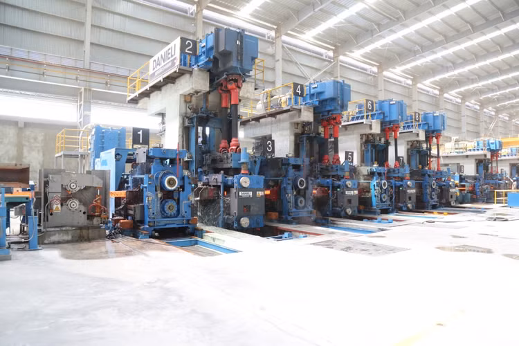 Tháng 1/2019, Nhà máy cán thép tại Khu liên hợp gang thép Hòa Phát Dung Quất đã đóng góp sản lượng 42.700 tấn