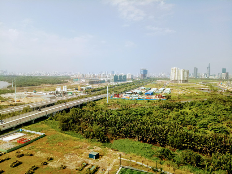 Theo HoREA, đến nay vẫn còn thiếu Nghị định của Chính phủ để thay thế Quyết định 23/2015/QĐ-TTg (nay đã hết hiệu lực) quy định cơ chế nhà nước thanh toán bằng quỹ đất cho nhà đầu tư. Ảnh: Ngô Ngãi
