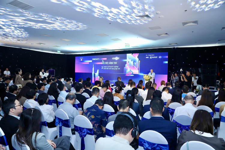 Thứ trưởng Bộ Kế hoạch và Đầu tư Đỗ Thành Trung phát biểu tại Diễn đàn Lãnh đạo Đổi mới sáng tạo 2023 tổ chức chiều ngày 29/10, tại Hà Nội (Ảnh: TĐ)