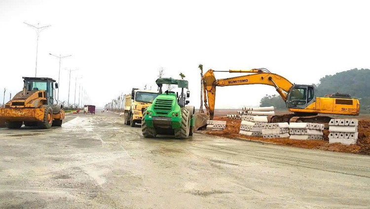 Do công tác giải phóng mặt bằng chậm nên Dự án phải tạm dừng thi công 405 ngày (từ ngày 30/9/2023 – 8/11/2024). Ảnh minh họa: Internet