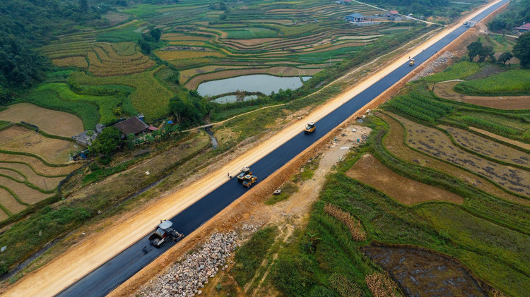 Một đoạn của cao tốc Đồng Đăng - Trà Lĩnh. Ảnh: ĐC