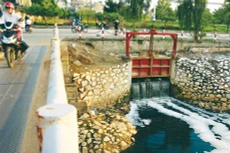 IMG Duy trì hệ thống xử lý nước thải đô thị là một trong các loại dịch vụ công ích được đề cập tại Dự thảo Thông tư hướng dẫn xác định và quản lý chi phí dịch vụ công ích đô thị. Ảnh: Tiên Giang