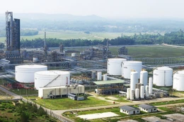 Khởi công gói thầu san lấp mặt bằng nâng cấp Nhà máy Lọc dầu Dung Quất