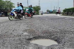 Lăng kính đấu thầu ngày 26/3