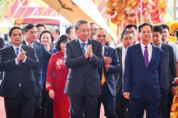 Tổng Bí thư Tô Lâm, Thủ tướng Phạm Minh Chính, nguyên Thủ tướng Nguyễn Tấn Dũng dự khánh thành Trung tâm Hội chợ Triển lãm Quốc gia. Ảnh: Quý Bắc