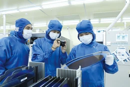 Ưu tiên bố trí đầy đủ, kịp thời nguồn lực cho hạ tầng, dữ liệu, công nghệ chiến lược và nhân lực chất lượng cao. Ảnh: Nhã Chi