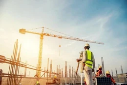 Thị trường xây dựng đầu năm 2026: Nguồn việc dồi dào nhưng áp lực chi phí leo thang