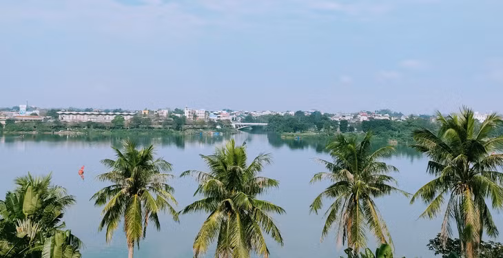 Kiến trúc sư Ngô Viết Nam Sơn cho rằng, bên cạnh không gian “Huế Xưa”, Thừa Thiên Huế sẽ có thêm không gian “Huế Mới” và đây sẽ là nơi đáng an cư lạc nghiệp. Ảnh: Ngô Bảo Tín