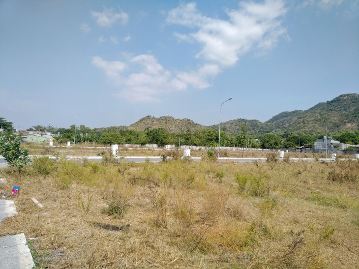 Với mức giá tương đối dễ chịu, lại thêm có lợi thế gần biển nên bất động sản Long Hải cứ tăng giá đều đặn. Ảnh: Ngô Ngãi