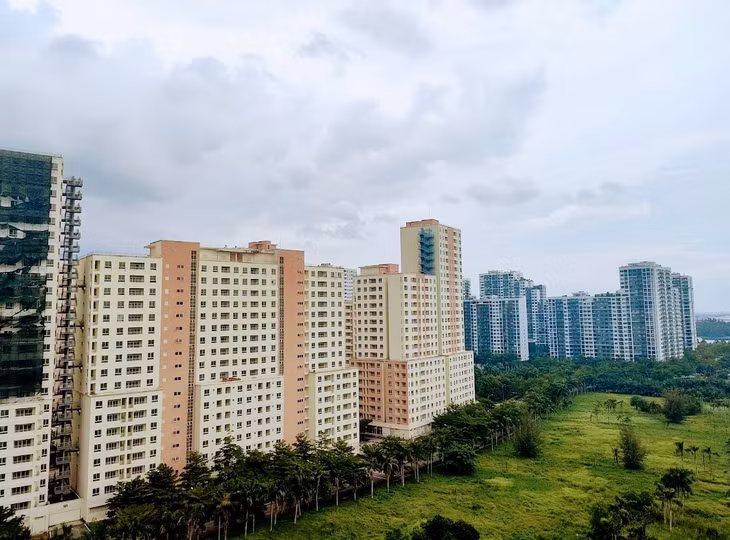 Những cố gắng để vực dậy thị trường bất động sản lúc này một phần là do các chủ đầu tư, phần lớn còn lại vẫn phụ thuộc vào chính sách và việc “bơm tiền” cho vay của các ngân hàng thương mại. Ảnh minh họa: Bảo Tín