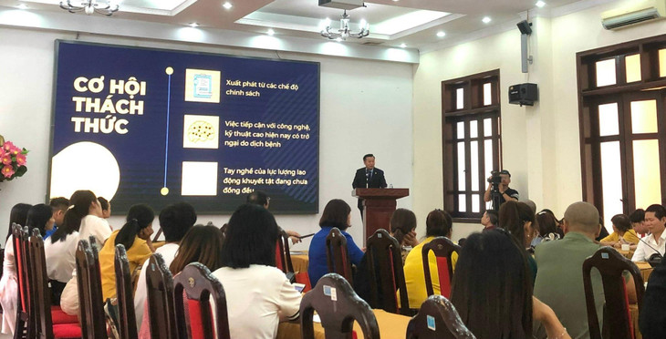 Ông Nguyễn Thanh Việt, Chủ tịch HĐQT kiêm Tổng giám đốc Công ty CP Đầu tư xây dựng hạ tầng và giao thông (Intracom) chia sẻ tại Khóa tập huấn Ông Nguyễn Thanh Việt, Chủ tịch HĐQT kiêm Tổng giám đốc Công ty CP Đầu tư xây dựng hạ tầng và giao thông (Intracom) chia sẻ tại Khóa tập huấn