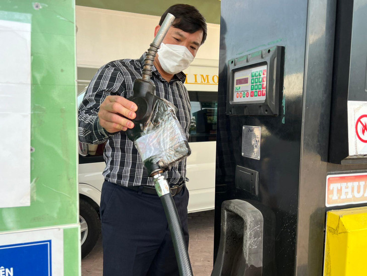 Vừa qua, Bộ Công Thương bất ngờ kiểm tra và phát hiện cây xăng “có hàng nhưng không bán” (Ảnh: moit)